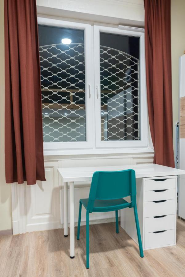 בודפשט Cozy & Quiet Apartment Near Kiraly Street Free Parking, Ac, Perfect For 4 Guests! מראה חיצוני תמונה